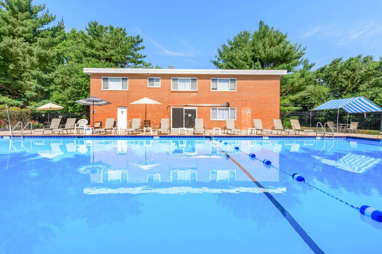 Photos of Apartments & Amenities Dover Estates