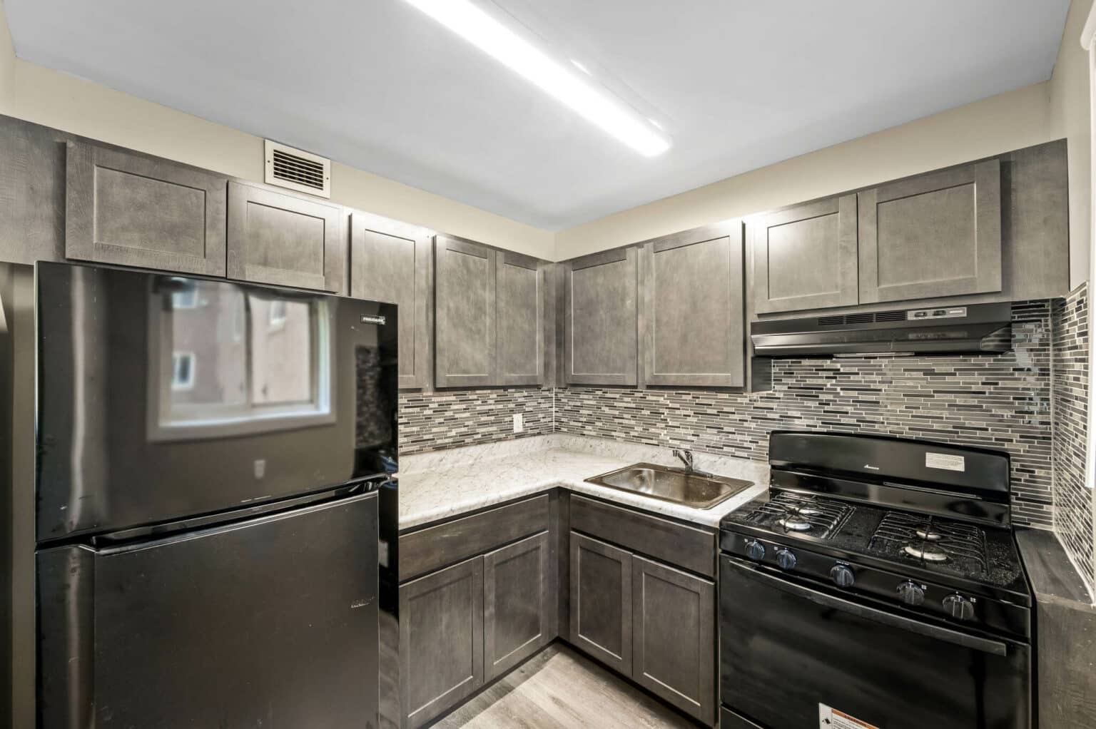 Photos of Apartments & Amenities Dover Estates